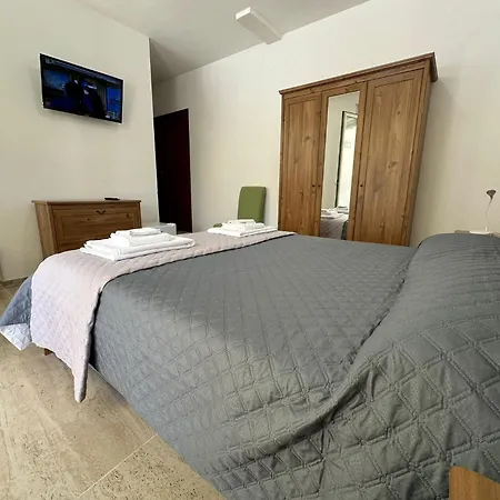 Affittacamere Donna Clarissa Konukevi 3*